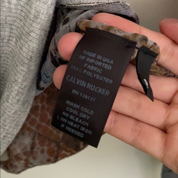 Beautiful blouse - Picture 3 of 4